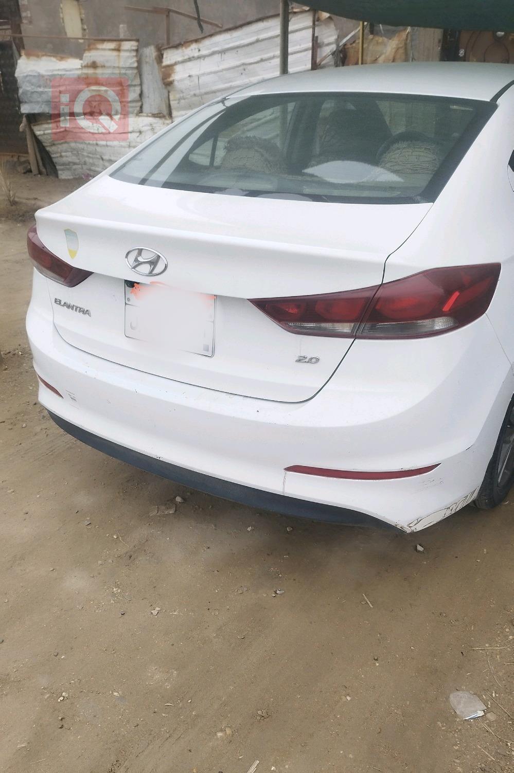 هیۆندای ئەلەنترا